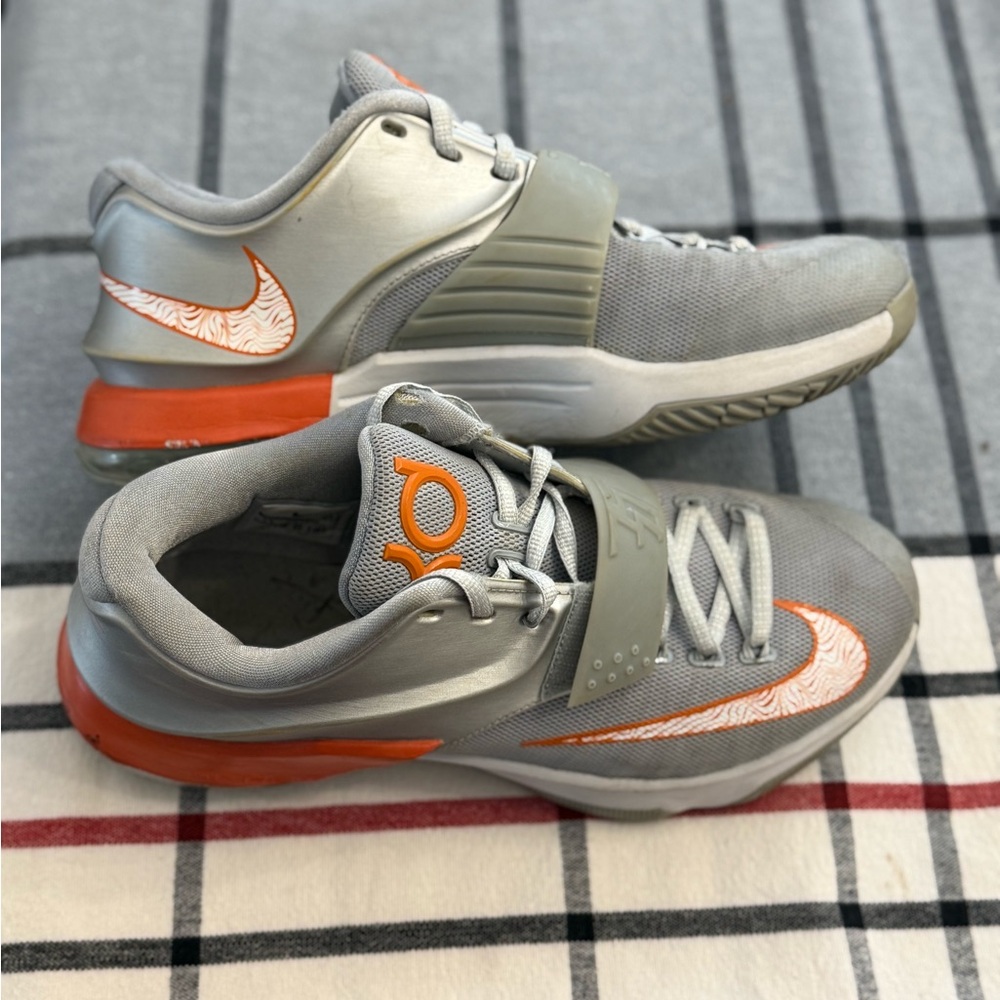 Nike‎ KD TEXAS and Orange Men's Athletic Basketball Shoes